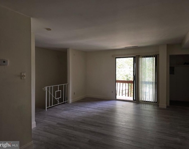 7528 E Roosevelt Boulevard S - Photo Thumbnail 16
