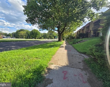 7528 E Roosevelt Boulevard S - Photo Thumbnail 1
