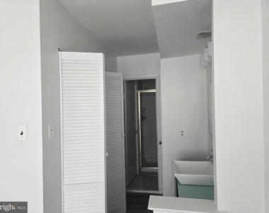7528 E Roosevelt Boulevard S - Photo Thumbnail 76