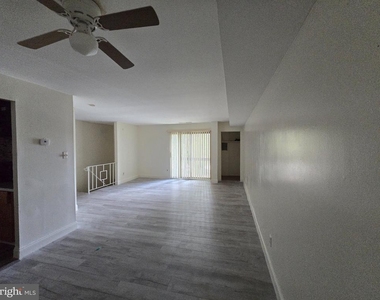 7528 E Roosevelt Boulevard S - Photo Thumbnail 5
