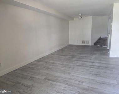 7528 E Roosevelt Boulevard S - Photo Thumbnail 53