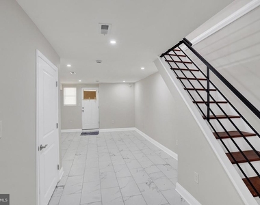 1424 S Napa Street - Photo Thumbnail 6