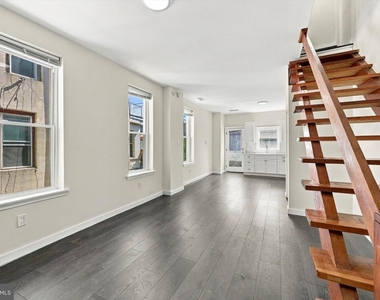1716 Mount Vernon Street - Photo Thumbnail 1