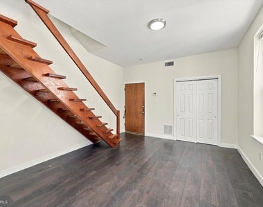 1716 Mount Vernon Street - Photo Thumbnail 3