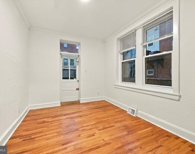 334 Lombard Street - Photo Thumbnail 12