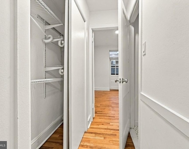334 Lombard Street - Photo Thumbnail 9