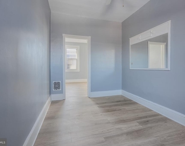 2661 N Douglas Street - Photo Thumbnail 13