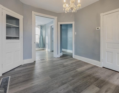 2661 N Douglas Street - Photo Thumbnail 4