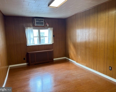 1228 Snyder Avenue - Photo Thumbnail 13