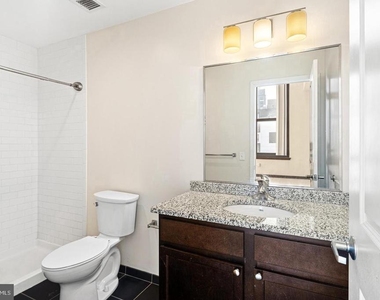 523 N Broad Street - Photo Thumbnail 3