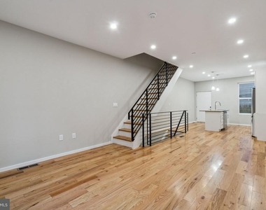 1713 W Seybert Street - Photo Thumbnail 3