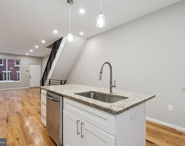 1713 W Seybert Street - Photo Thumbnail 6