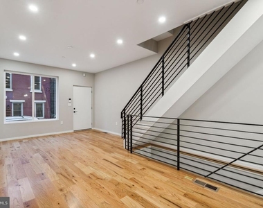 1713 W Seybert Street - Photo Thumbnail 4