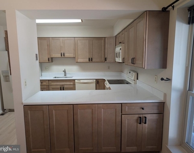 215 N 23rd Street - Photo Thumbnail 10