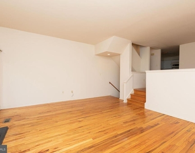 215 N 23rd Street - Photo Thumbnail 6