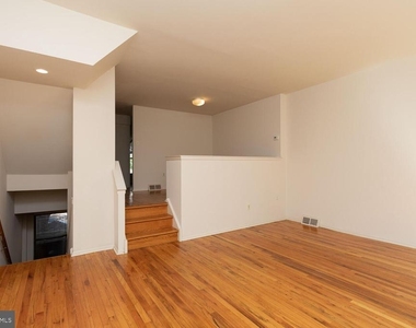 215 N 23rd Street - Photo Thumbnail 3