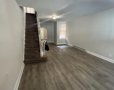 1812 E Thayer Street - Photo Thumbnail 1