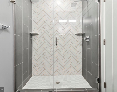1615 Poplar Street - Photo Thumbnail 14