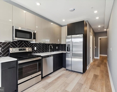 1615 Poplar Street - Photo Thumbnail 1