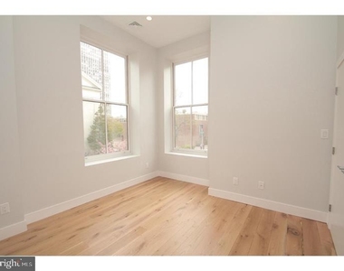 220 S 3rd Street - Photo Thumbnail 14