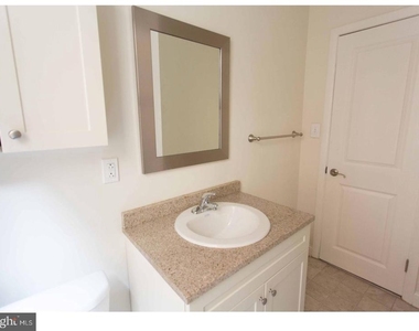 723 Spruce Street - Photo Thumbnail 10