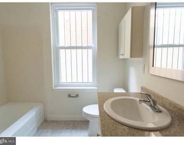 723 Spruce Street - Photo Thumbnail 9