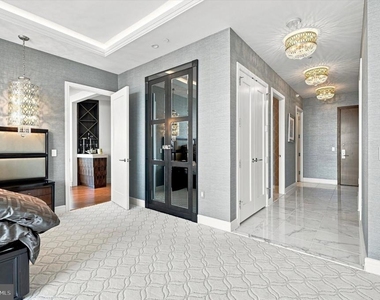 1414 S Penn Square - Photo Thumbnail 14
