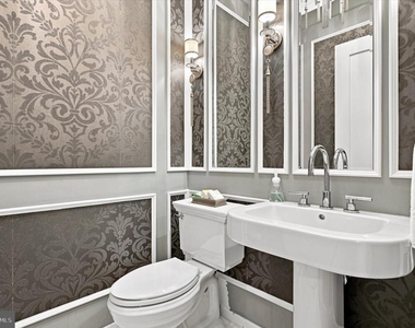 1414 S Penn Square - Photo Thumbnail 3