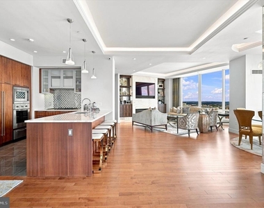1414 S Penn Square - Photo Thumbnail 5