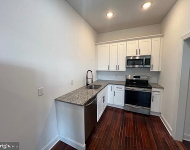 3228 W Diamond Street - Photo Thumbnail 4