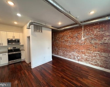 3228 W Diamond Street - Photo Thumbnail 1