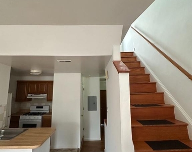 2430 N 30th Street - Photo Thumbnail 9
