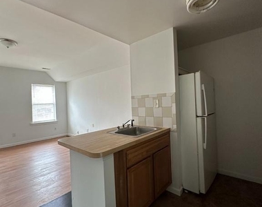 2430 N 30th Street - Photo Thumbnail 6
