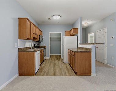 625 Marshtree Lane - Photo Thumbnail 16