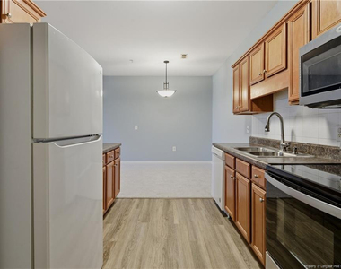 625 Marshtree Lane - Photo Thumbnail 12