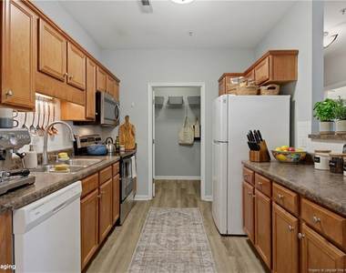 625 Marshtree Lane - Photo Thumbnail 15