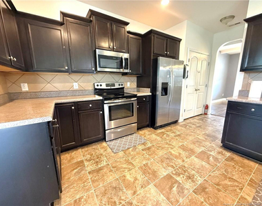 489 Wood Point Drive - Photo Thumbnail 9