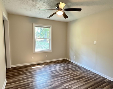 3921 Village Drive - Photo Thumbnail 9