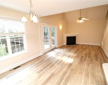 125 Gremar Drive - Photo Thumbnail 10