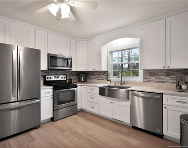 3209 Glasgow Drive - Photo Thumbnail 16