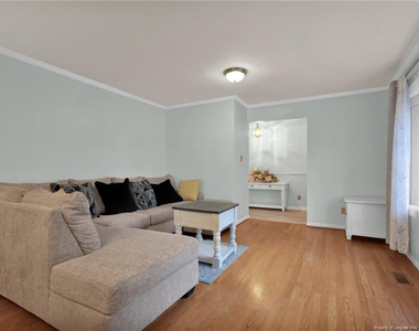 3209 Glasgow Drive - Photo Thumbnail 5