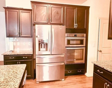 2716 Dilly Dally Court - Photo Thumbnail 5