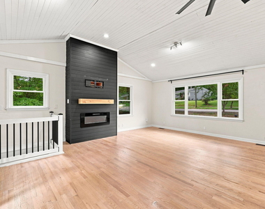 3108 Brentwood Road - Photo Thumbnail 9
