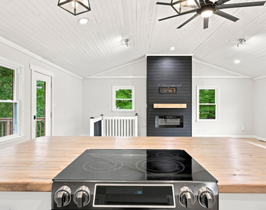 3108 Brentwood Road - Photo Thumbnail 6