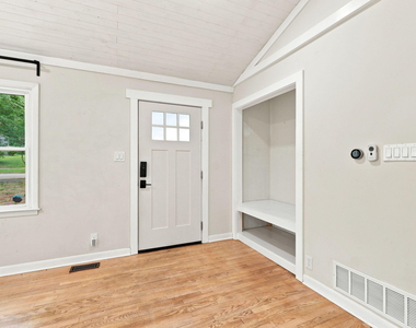 3108 Brentwood Road - Photo Thumbnail 8