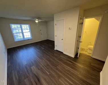2902 Faversham Place - Photo Thumbnail 3