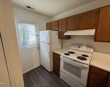 2902 Faversham Place - Photo Thumbnail 6