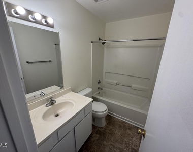 2902 Faversham Place - Photo Thumbnail 15