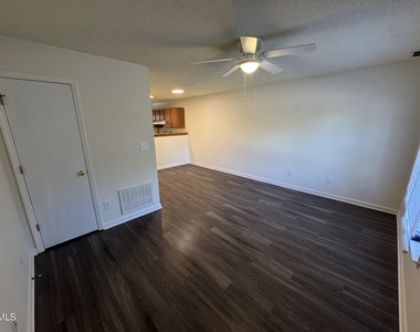 2902 Faversham Place - Photo Thumbnail 2