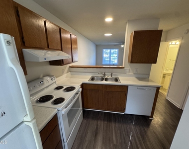 2902 Faversham Place - Photo Thumbnail 7
